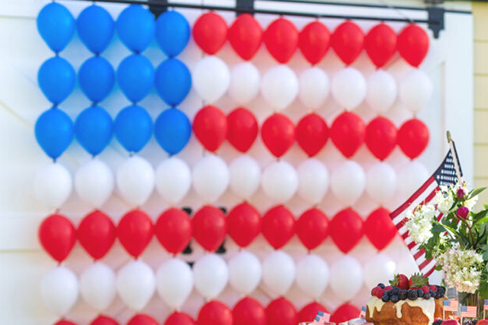 How to Make an American Flag Balloon Wall